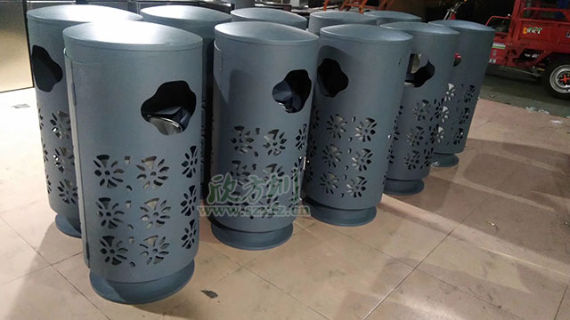 欣方圳精品定制垃圾桶表面鏤空精細(xì)雕刻，外形上設(shè)計美觀，新穎獨特！
