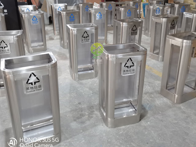 不銹鋼地鐵防爆垃圾桶-欣方圳車站高鐵地鐵垃圾桶廠家