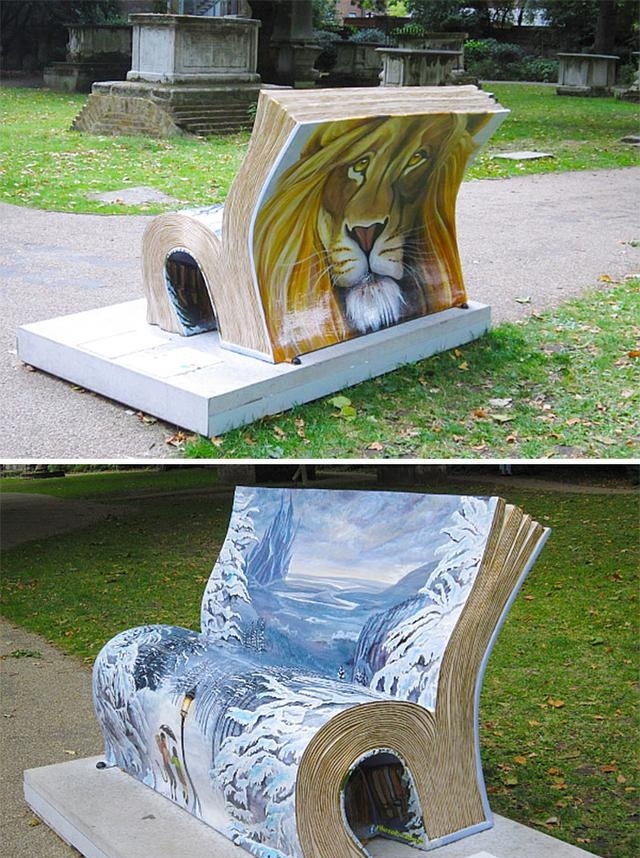 書本造型設計的創意戶外休閑椅，這個放動物園再合適不過。